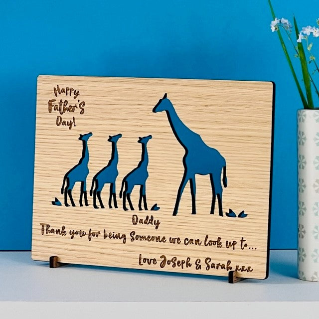 Carte en bois Girafe et bébé Happy Father&#39;s Day