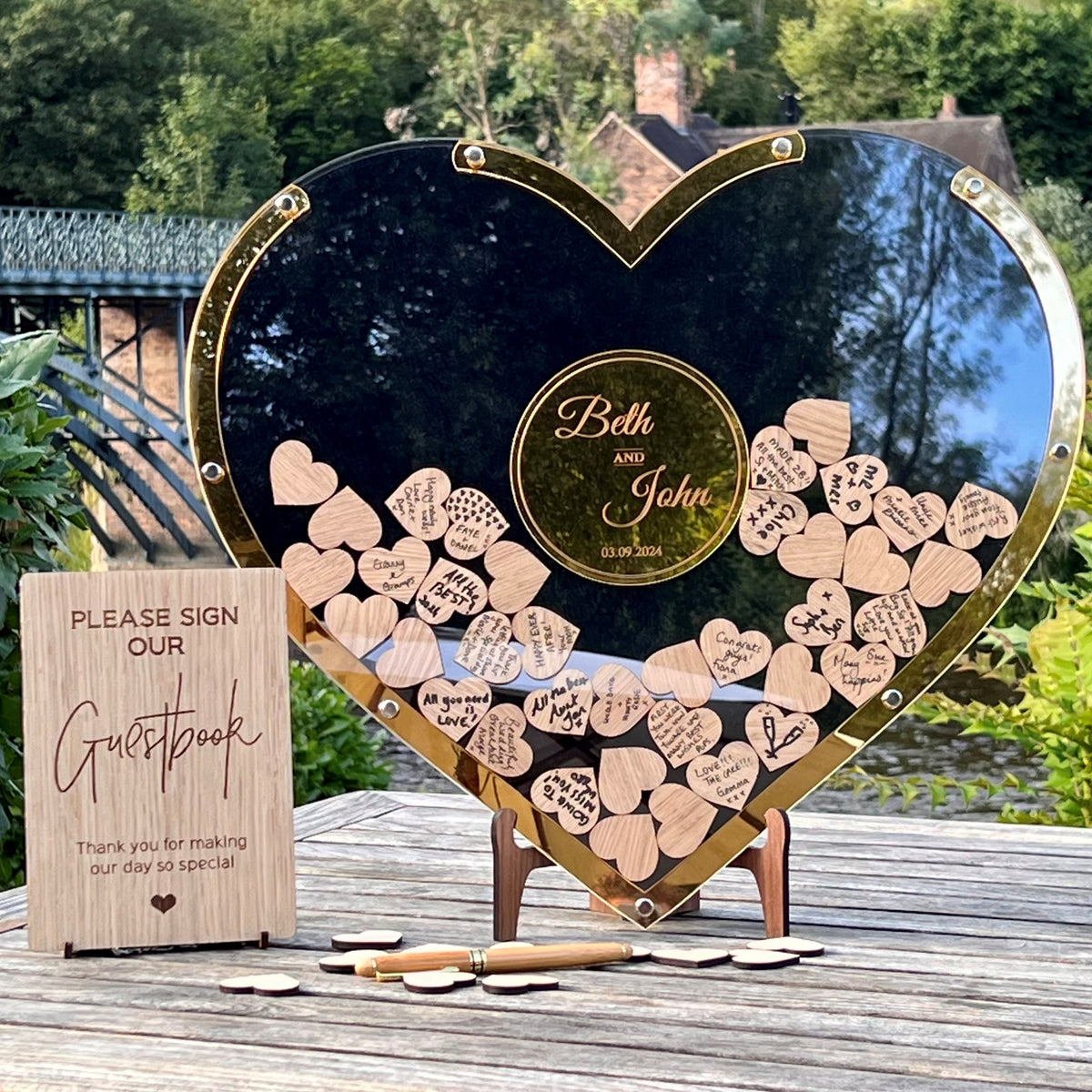 Wedding Heart Guestbook - Black &amp; Gold