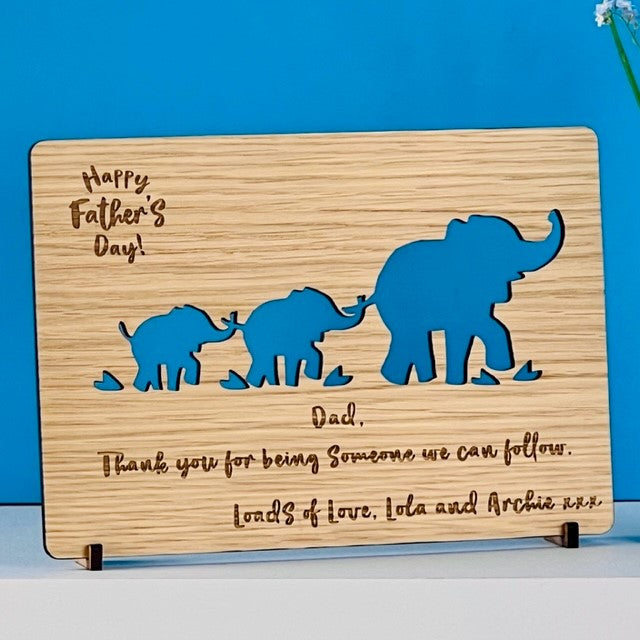 Carte en bois éléphant et bébé &#39;Joyeuse fête des pères&#39;