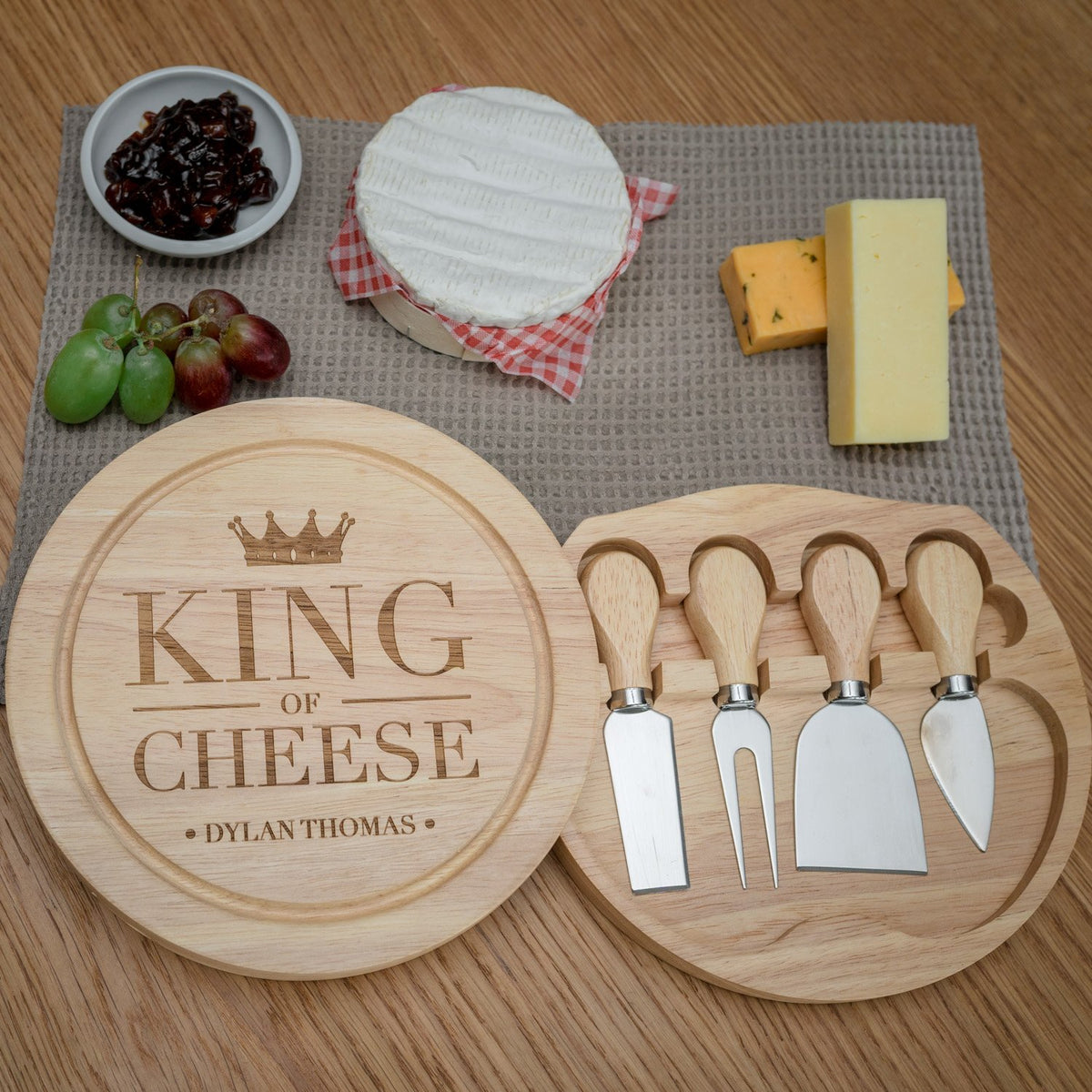 &#39;King of Cheese&#39; Board &amp; Knife Set