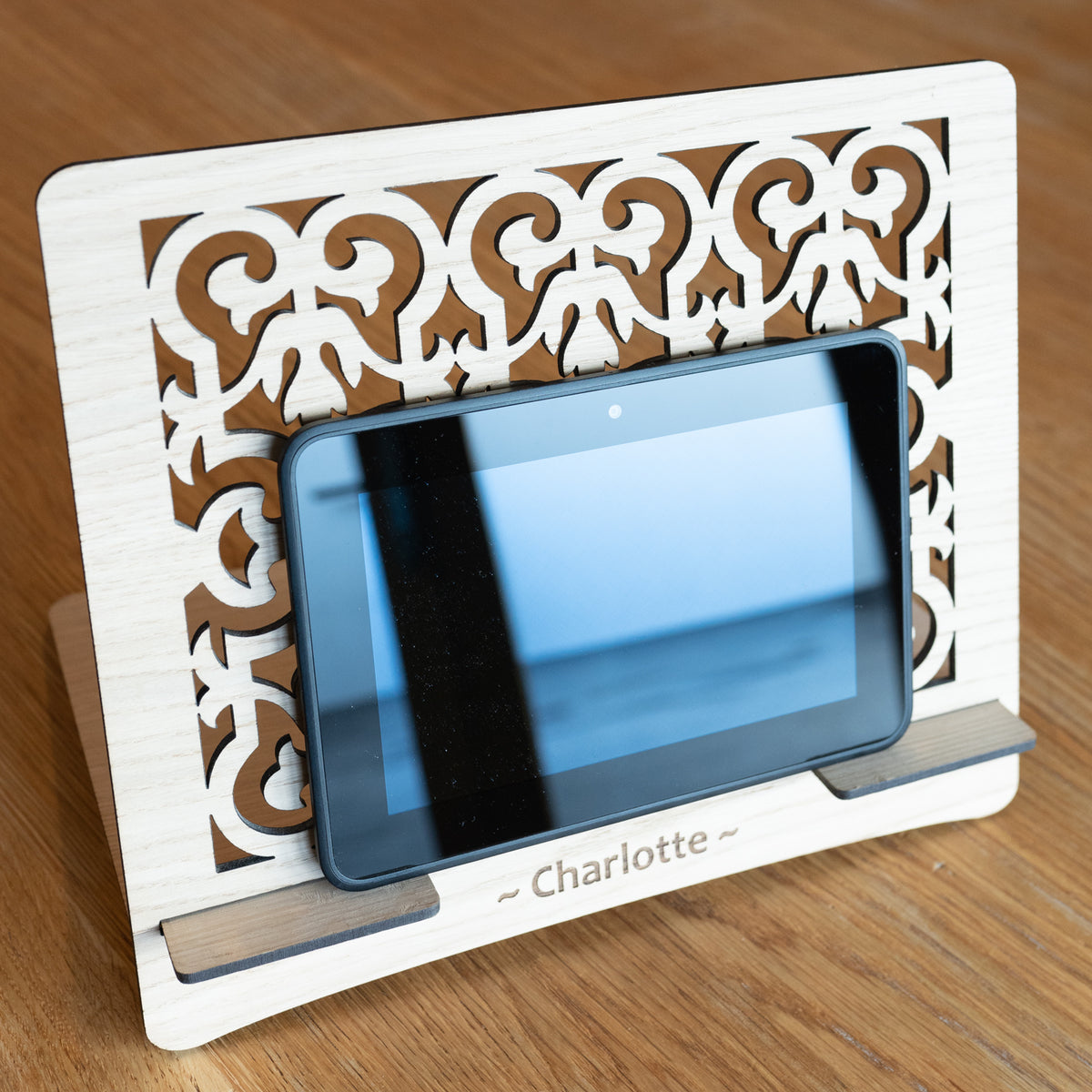 Traditional Cut-Out Tablet Stand