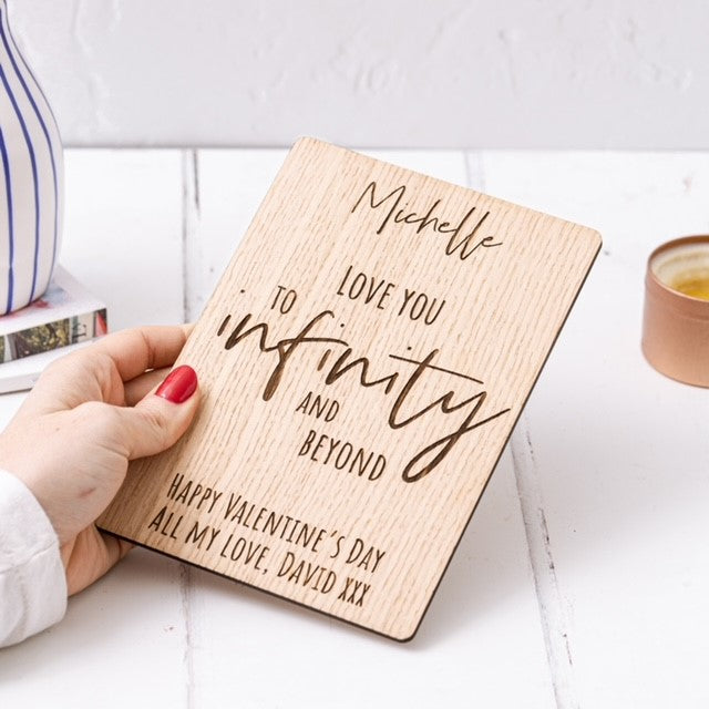 Carte de Saint Valentin en bois &quot;To Infinity And Beyond&quot;