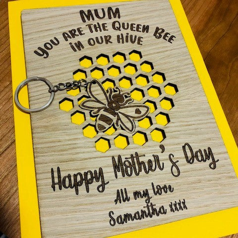 Mother&#39;s Day &#39;Queen Bee&#39; Wooden Card &amp; Keyring