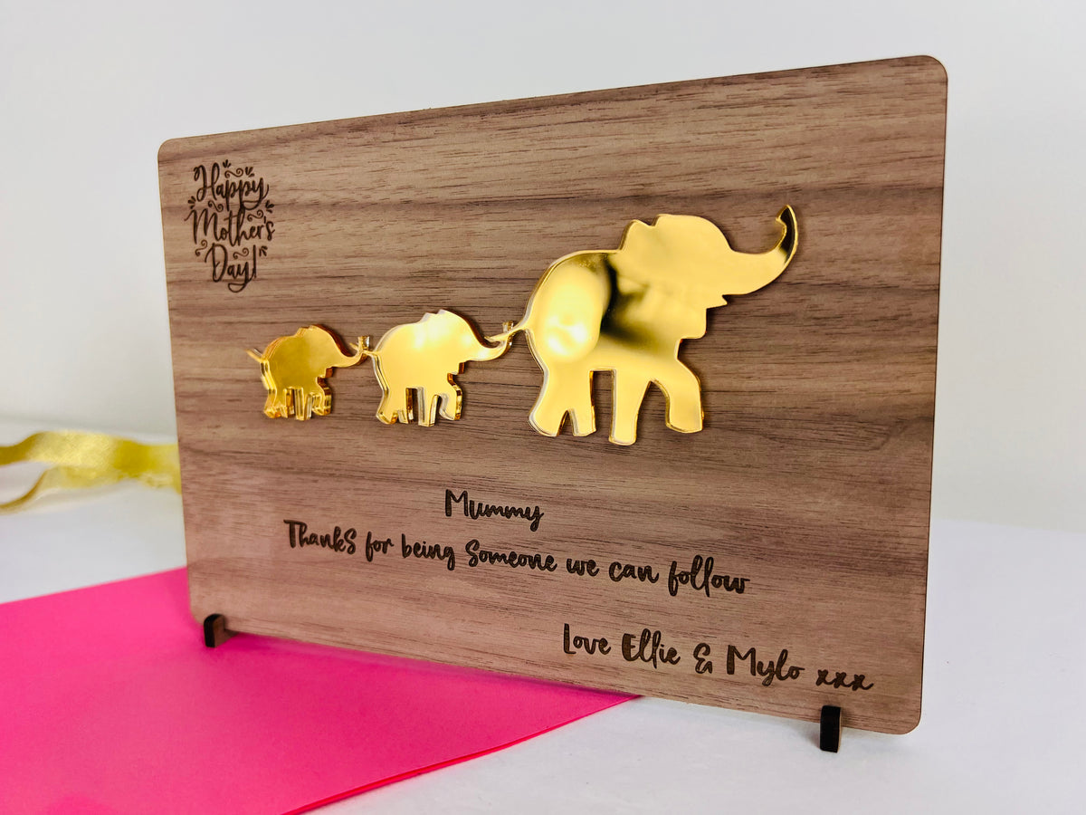 Carte en bois fête des mères maman et bébé éléphant