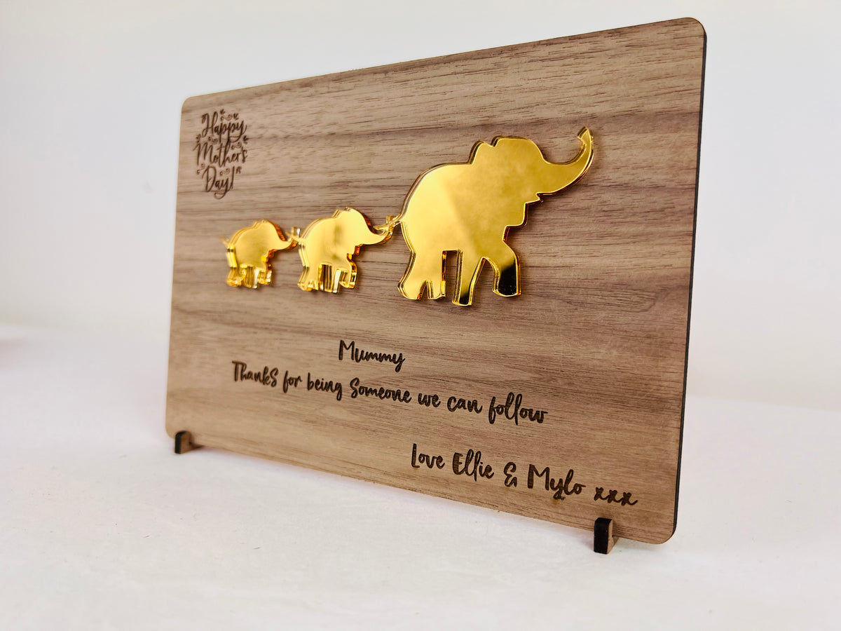 Carte en bois fête des mères maman et bébé éléphant