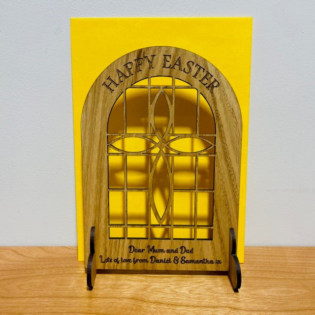 Fenêtre de l&#39;église &#39;Joyeuses Pâques&#39; Carte en bois